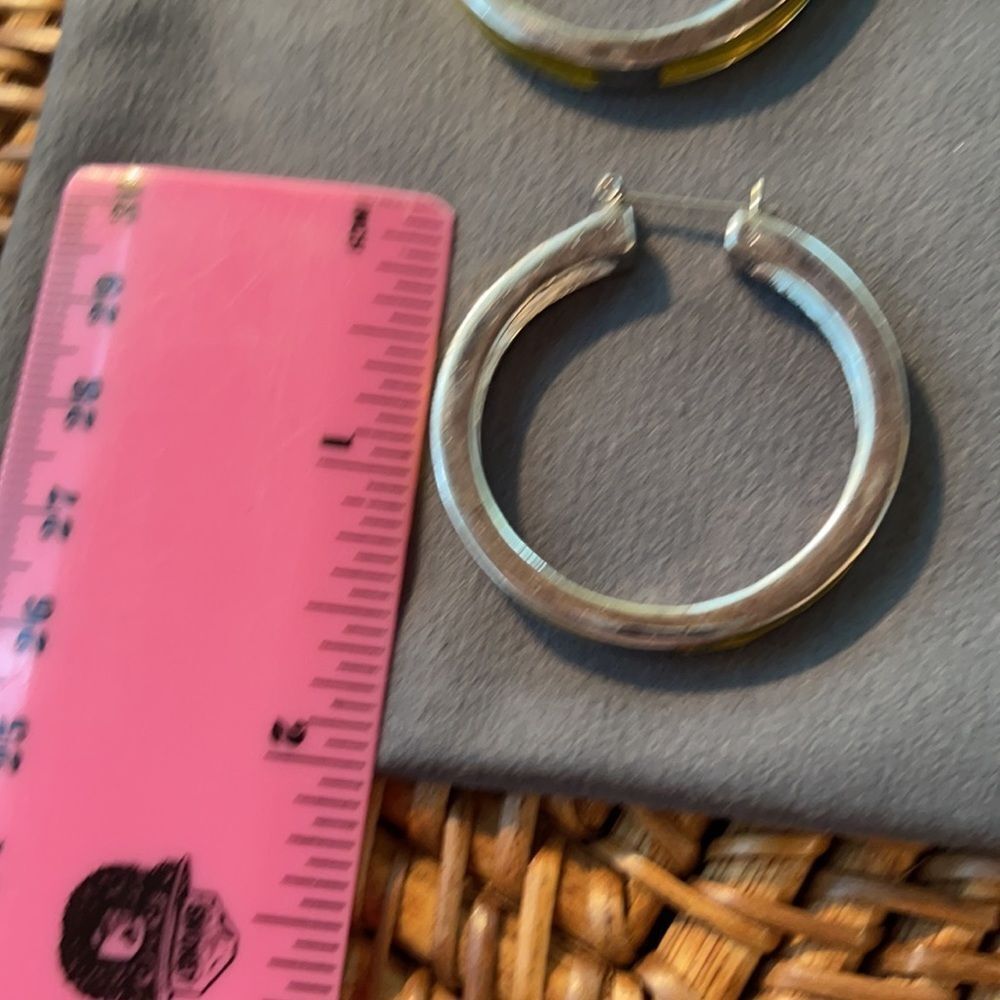 💝 RARE! VTG *Givenchy* 1.5” Yellow Inlaid Enamel Hoop Earrings READ - Picture 10 of 14